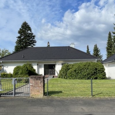 Freistehender Bungalow mit Doppelgarage in Königswinter-Oberpleis