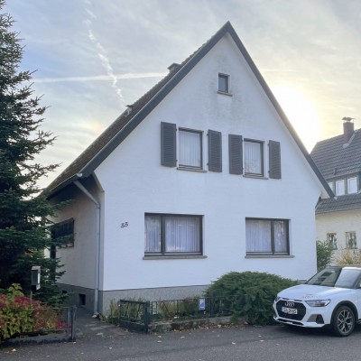 Freistehendes Einfamilienhaus mit großem Garten in Niederkassel-Rheidt