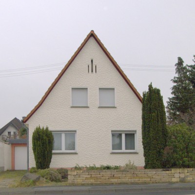 Freistehendes Einfamilienhaus mit Garage in Niederkassel-Ranzel
