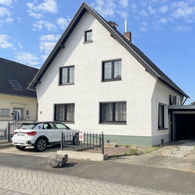 Mondorf, freistehendes Einfamilienhaus mit Garage, Carport und Nebengebäude