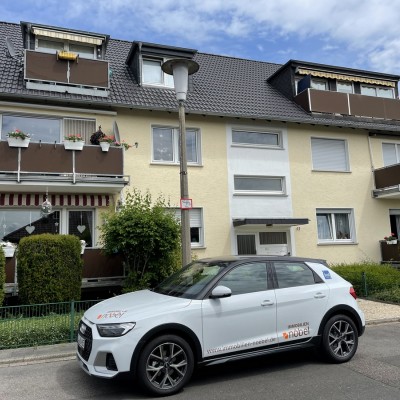 Gemütliche 3-Zimmer-Dachgeschosswohnung mit kleinem Balkon in guter Wohnlage von Niederkassel-Rheidt